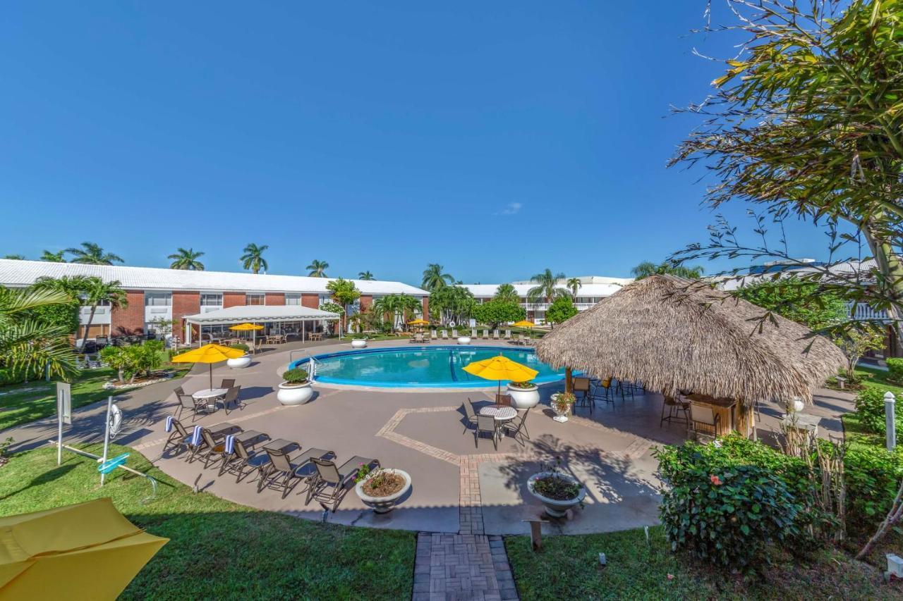 Best Western Palm Beach Lakes West Palm Beach Exterior photo