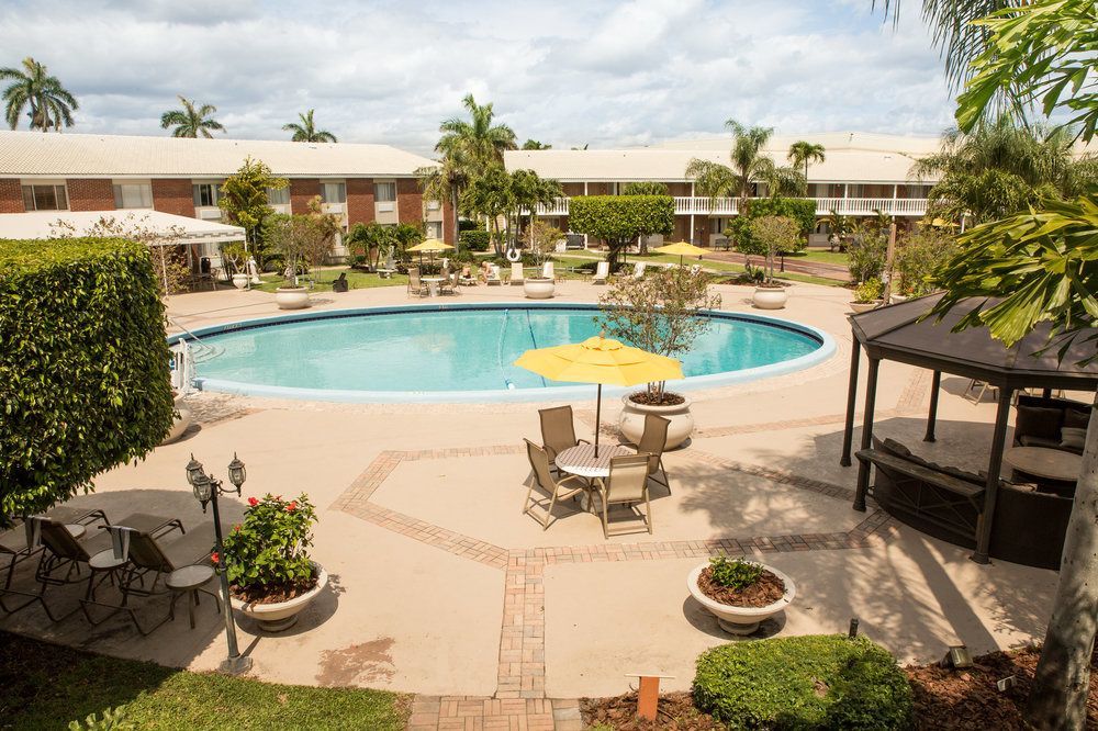 Best Western Palm Beach Lakes West Palm Beach Exterior photo
